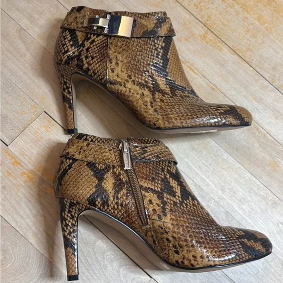Vince Camuto Tan Snake Print Leather Ankle Booties - Picture 2 of 12